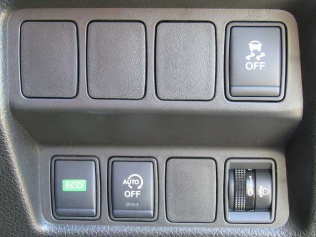 お車のカスタムや外装磨き、板金作業、各種新品部品や中古部品もお探しします●あいおい損保代理店●任意保険の取扱いも御座います●上級資格者が常駐●無料お見積り●加入者はロードサービス付●詳細は当社まで●