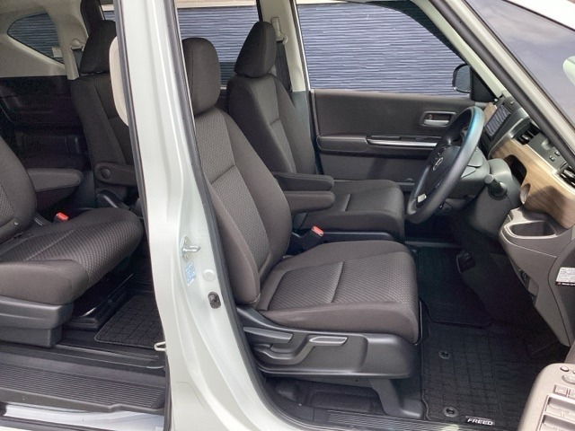 この度は、当店のお車をご覧いただきまして誠にありがとうございます。お気軽にお問い合わせください。