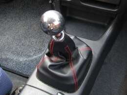 走りの5速マニュアル！軽快な走りが楽しめますね！！