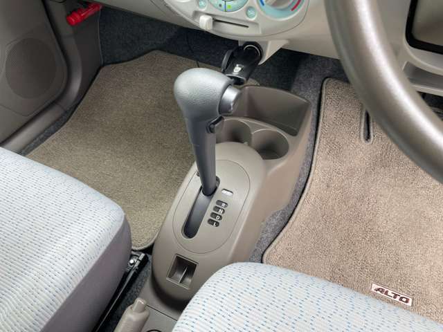 「この車の状態が気になる」「車の写真をもっと見たい」「在庫に似ているこんな車がほしい」など、どんな些細なことでもお気軽にお問い合わせください。あなたの理想の一台、私たちがお探しします！
