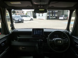 こちらは弊社にて、新車時より試乗などのデモカーとして使用しておりました。新車保証も継承いたします。全国のHonda店にて保証対応可能です。