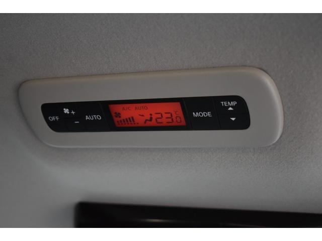 後席エアコンもついており、車内の温度をすばやく快適にしてくれます