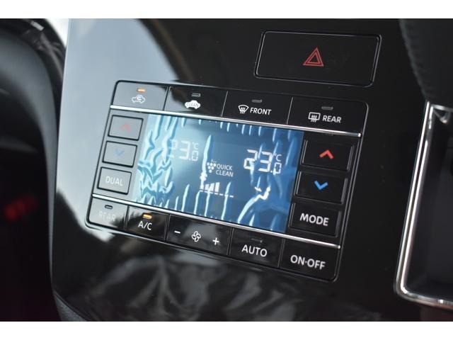 オートエアコンで温度を設定するだけで快適な車内環境を維持することができます！