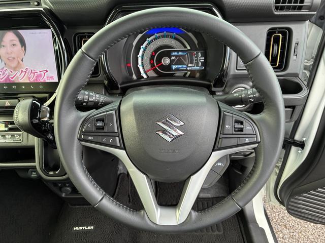 革巻きステアリングがカッコイイ