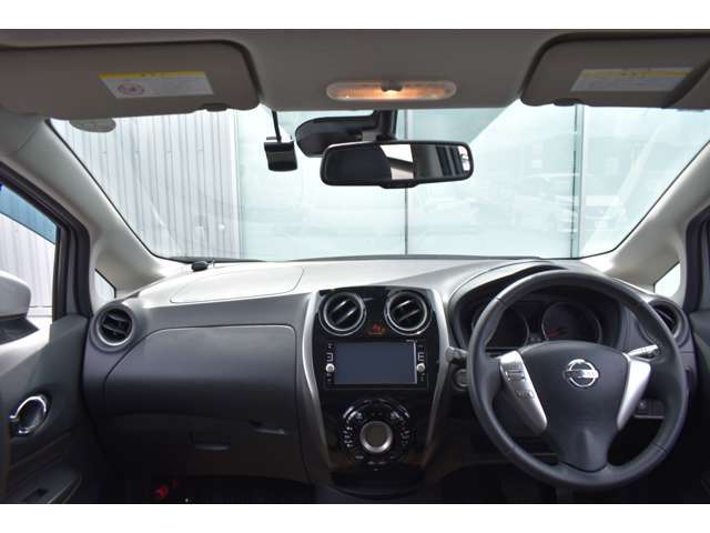 とっても視界が広くて、女性も運転しやすいですよ！！！