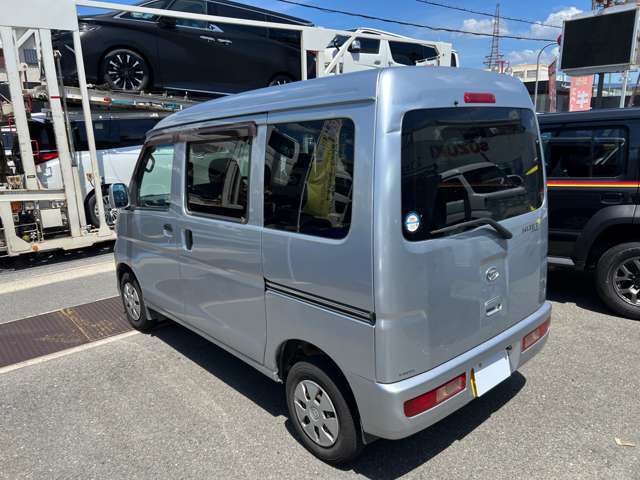 お買い求め安い価格の軽箱バン入庫走行多いですが価格で割り切って納得いただける方是非人気上級グレードクルーズハイルーフATがこの価格趣味の車練習用にもってこい細かいこと気にする方はご遠慮ください