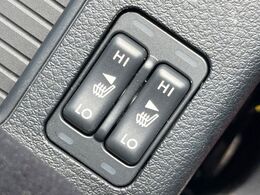 【シートヒーター】寒い日に重宝するシートヒーター！エアコンより早く温まってくれるので寒がりの人も安心ですね♪エアコンの温風は乾燥するから苦手、という方にもをおすすめです。