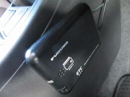 ETC利用で高速料金割引！料金所渋滞を解消しアイドリング時に発生する排気ガスも減らせCO2削減にも貢献！環境のみならずおサイフにも優しいですね。