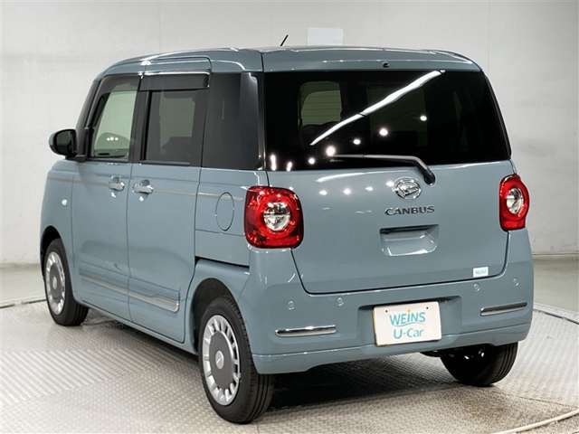 当店ではauも取り扱っております。お車と一緒にau携帯の機種変更も可能です♪また、自動車保険も取り扱っております。車の支払いと自動車保険の支払いをまとめてお支払い可能なプランもあります♪