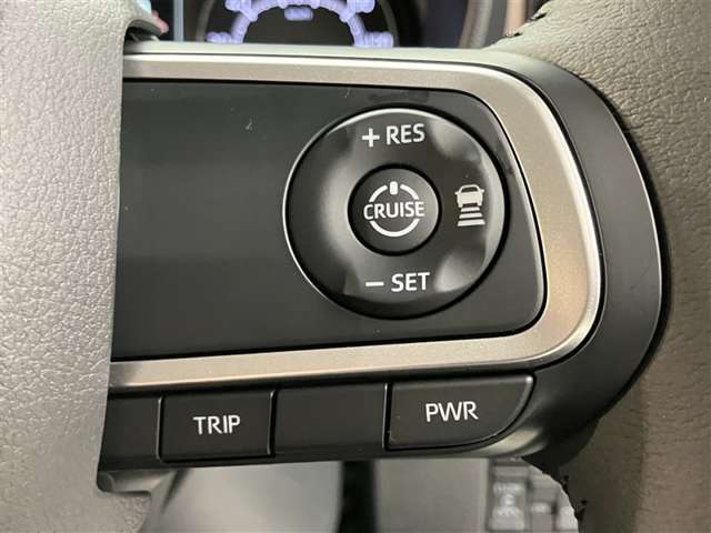 さらには両側電動スライドドアです★両方のドアが自動で開くのでお子様や高齢の方でも乗り降りが楽々です♪