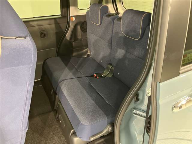 当店ではauも取り扱っております。お車と一緒にau携帯の機種変更も可能です♪また、自動車保険も取り扱っております。車の支払いと自動車保険の支払いをまとめてお支払い可能なプランもあります♪