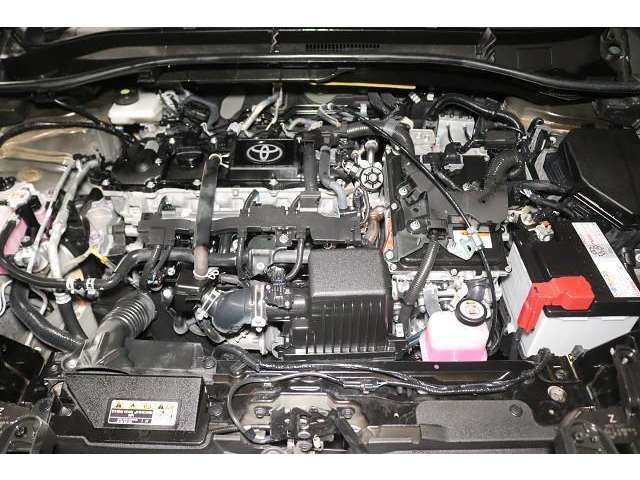 エンジンルームはクリーニングを実施しております。