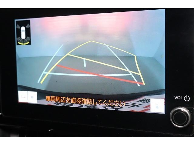 ガイド付きバックモニター！　ハンドルを切るとラインも曲がって表示され、進行方向の目安となり安心です。