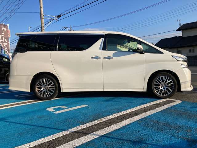 ご覧いただきありがとうございます♪気になったお車がありましたらお気軽にお電話をください♪