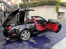 禁煙車・電動オープン・アローズ車高調・本革シート・パワーシート・クスコタワーバー・ウッドコンビハンドル・HIDヘッドライト・ナビ・ETC・バックカメラ・V8エンジン・280馬力FR・