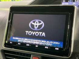 【純正9型ナビ】人気の純正ナビを装備。オーディオ機能も充実しており、Bluetooth接続すればお持ちのスマホやMP3プレイヤーの音楽を再生可能！毎日の運転がさらに楽しくなります！！