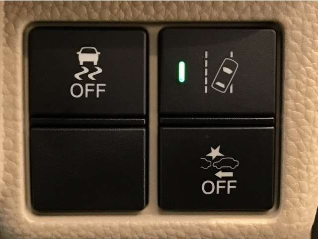 ホンダが推し進める総合先進安全装備のセンシング搭載！　衝突や斜線はみだしなどの危険が予測される時、センサーが警告。ヒューマンエラーを高度先進技術が補完してくれます。