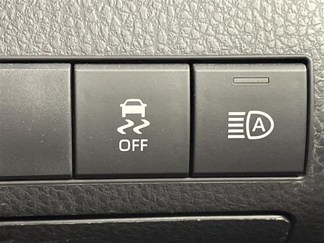 【運転席操作部】快適なドライブを楽しむための機能が装備されています！運転席から触れるので、使いやすいです！除菌プランいれていただくと、さらに清潔で安心していただけます！