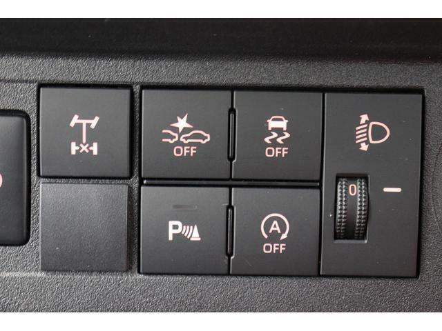 衝突軽減装置などのスイッチがこちら！不要な場合はこちらのスイッチを押してオフの選択ができます