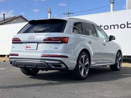 17AW　ブラックレザー　マトリクスLEDレーザーライト　バーチャルナビ　アダプティブクルコン　サイド＆レーンアシスト　シートヒーター　電動シート　エアサス　電動テールゲート