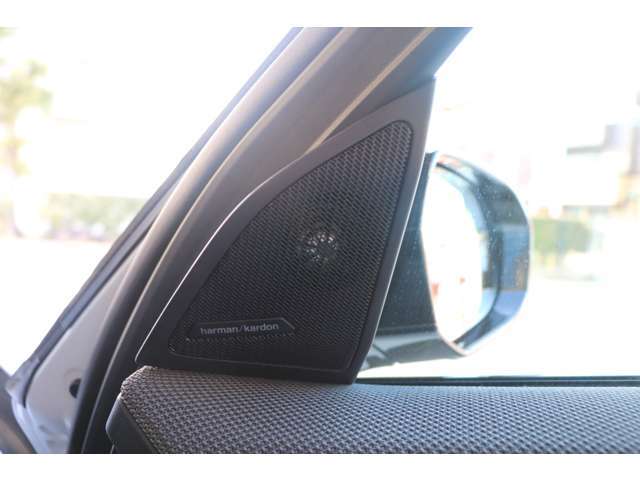 快適なドライブには音楽も外せませんよね？G45は前車ハーマン・カードンが標準装備で、750W・15スピーカーは貴方だけでなくきっと同乗者の方も満足していただける重厚な音質です。