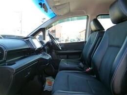 前席シート　コンビ革シート☆ルームクリーニング済みでとても綺麗な内装です！