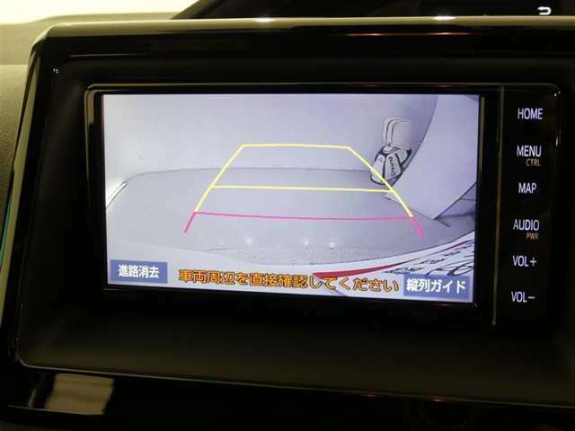 バックガイドモニターで、後方を確認しながら安心して駐車することができます。運転初心者も熟練者も必須の機能ですよ！