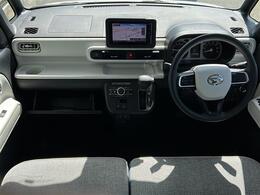 インパネ周りの画像です。店舗にて現車の確認もいただけますので、お電話で在庫のご確認の上是非ご来店くださいませ！！！ワクワクするクルマ選びをご提案します！