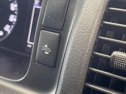 【トヨタセーフティセンス】走行中に前方の車両等を認識し、衝突しそうな時は警報とブレーキで衝突回避と被害軽減をアシスト。より安全にドライブをお楽しみいただけます。