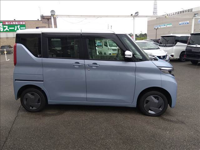 4WD☆アラウンドビューモニター☆衝突軽減ブレーキ☆両側パワースライドドア☆オートハイビーム☆LEDヘッドライト☆クリアランスソナー☆前席シートヒーター☆インテリキー☆プッシュスタート☆禁煙☆試乗OK