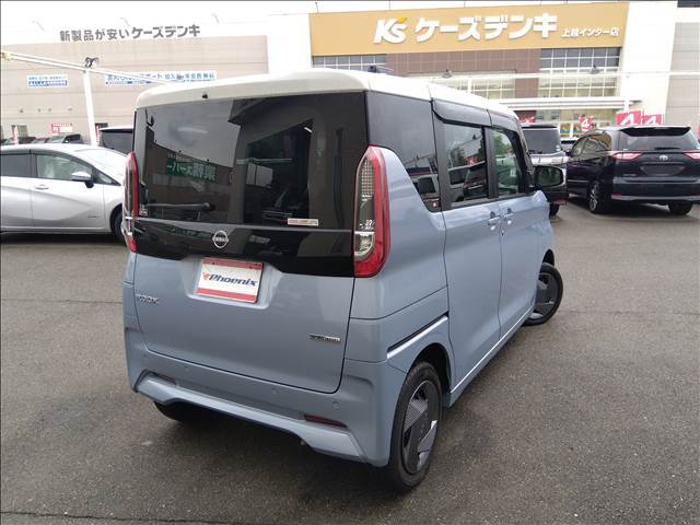 4WD☆アラウンドビューモニター☆衝突軽減ブレーキ☆両側パワースライドドア☆オートハイビーム☆LEDヘッドライト☆クリアランスソナー☆前席シートヒーター☆インテリキー☆プッシュスタート☆禁煙☆試乗OK