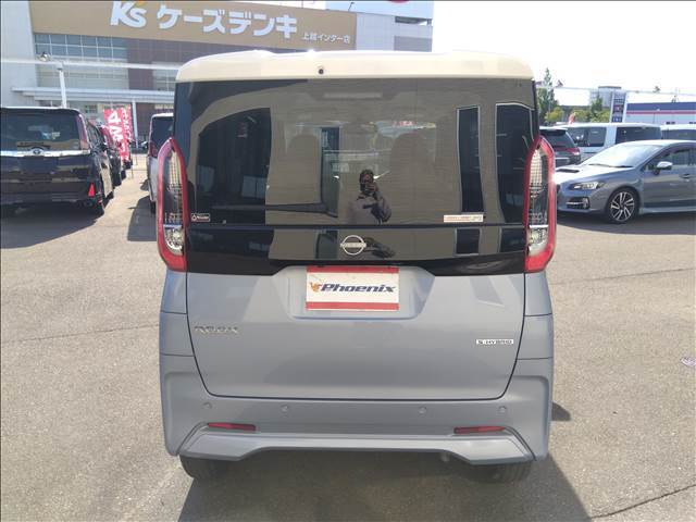 4WD☆アラウンドビューモニター☆衝突軽減ブレーキ☆両側パワースライドドア☆オートハイビーム☆LEDヘッドライト☆クリアランスソナー☆前席シートヒーター☆インテリキー☆プッシュスタート☆禁煙☆試乗OK