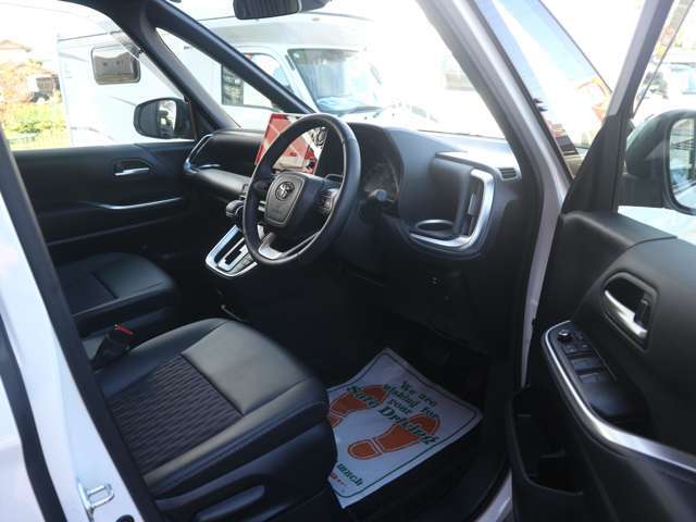 ●車が安いと思ってお店に行くと諸費用が50万円もした！という経験はありませんか？当社は支払い総額を推奨していますので、これ以上の費用は一切かかりません。（陸送費用は別途）