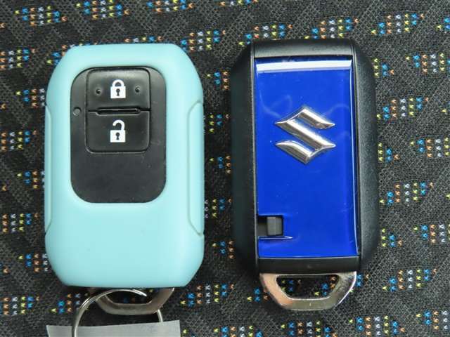 車両販売の以外にも各種保険相談、車両買取（T-UP）、JAF入会、TS3カード入会、au携帯電話・UQモバイル等をお取扱いをしております。詳しくはスタッフにお尋ねください。