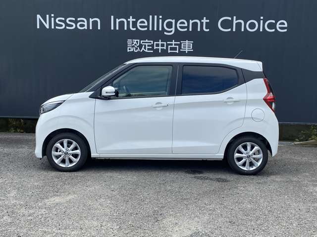 デイズの横からの画像になります。当店は全車　整備・保証付なので安心してご検討頂けます。