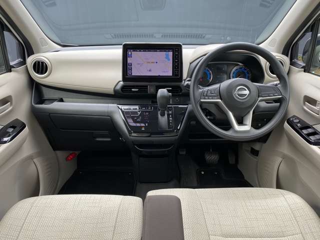 デイズの運転席周りの画像です。