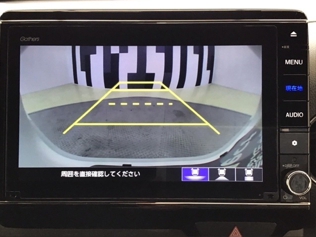 バックカメラ付きで後方の確認も安心です！スムーズな駐車・車庫入れをサポートいたします！