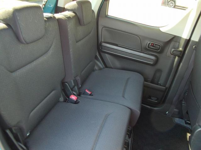 後席もリクライニングや前後スライド調整が可能です☆