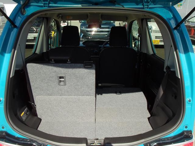 ご利用状況に応じてリヤシートを片側ずつ倒せます☆