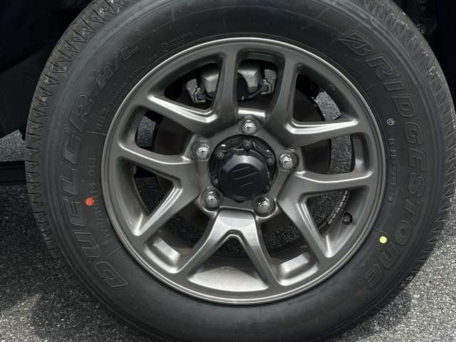 ☆当社は車を買っていただいた皆様に、毎月1回の愛車点検、半年に1回のエンジンオイル交換をそれぞれ無料で実施しております！アフターケアもばっちりです！ご安心ください☆