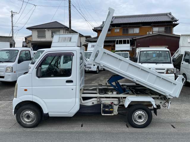 車検はもちろん、新車・中古車・板金・保険・買取etc...買取にも力を入れておりますので、お気軽にご相談ください。ご希望の、車種・グレード・色・ご予算などぴったりのお車をお探しする事も出来ます。