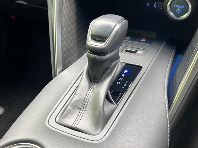 お車に合わせて無料保証以外にも、保証範囲、期間、距離を拡充させた有料保証もご用意しております！中古車の購入が初めてで不安・・・というお客様もご安心ください！