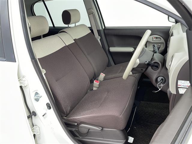 【5人乗り】ゆったりとした座り心地と、車内を広々と使える快適性に長けているので、快適な時間をお過ごしいただけます！