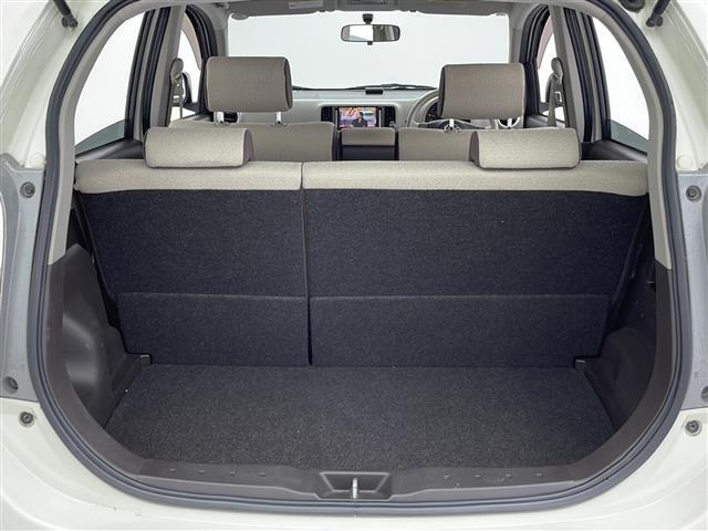 【トランク】積み込みやすくて、たっぷり積める荷室です。シートアレンジできるものは、乗車人数と荷物の量や大きさによってシートを動かすことができるので、より快適なドライブが可能です！