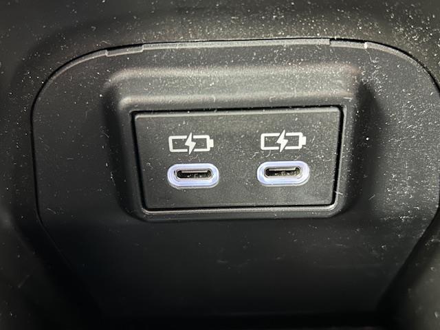 【運転席操作部】快適なドライブを楽しむための機能が装備されています！運転席から触れるので、使いやすいです！除菌プランいれていただくと、さらに清潔で安心していただけます！