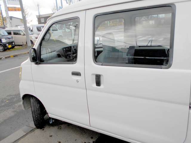 最新テスター導入済みです。自社整備工場＆板金工場も完備です。当店にアフターもお任せ下さい！！