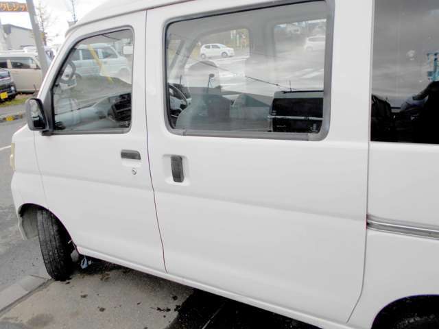 当店では常時無料代車20台ご用意しております。お急ぎのお客様もお任せ下さい。ご契約時、車検時、修理時、事故等でお困りのお客様、即日無料代車ご用意致します。