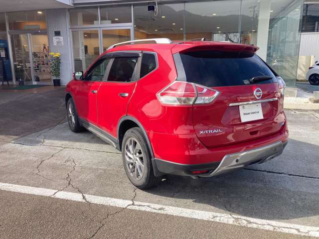 左斜め後ろからの画像です。