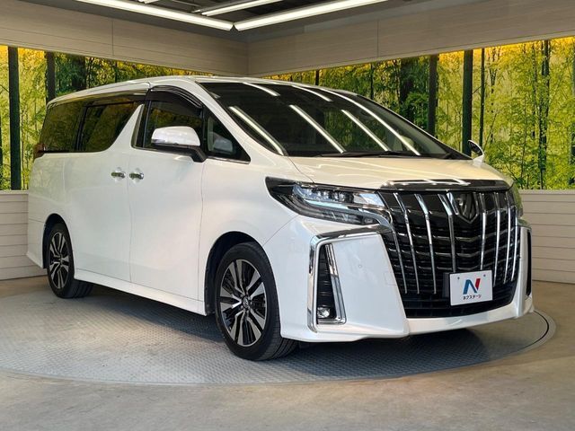 大好評のボディコーティング「弾スプラッシュコート」もご納車までに施工可能。通常のガラスコートと異なる、耐久年数6年の無機質ガラスコーティングが、ボディをキレイな状態に保ってくれます。