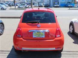 ガラスルーフ装備車、前半分がガラスになっています！小回りも利いて乗ってて楽しいクルマです！